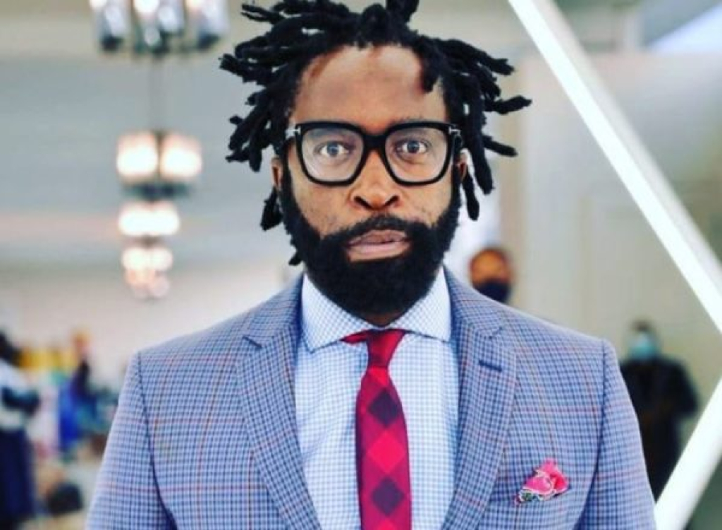 DJ Sbu o hanedza mavharivhari a mutumanaho na vhuaḓa