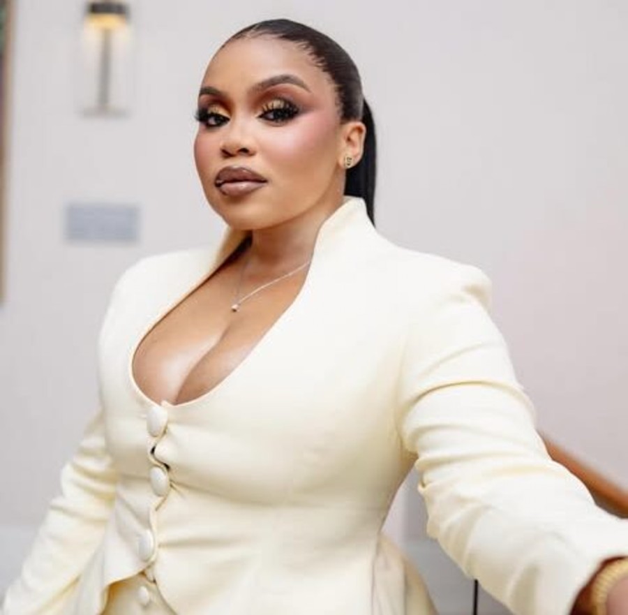 Zola Mhlongo Announces Latest TV Hosting Gig Alongside Moshe Ndiki